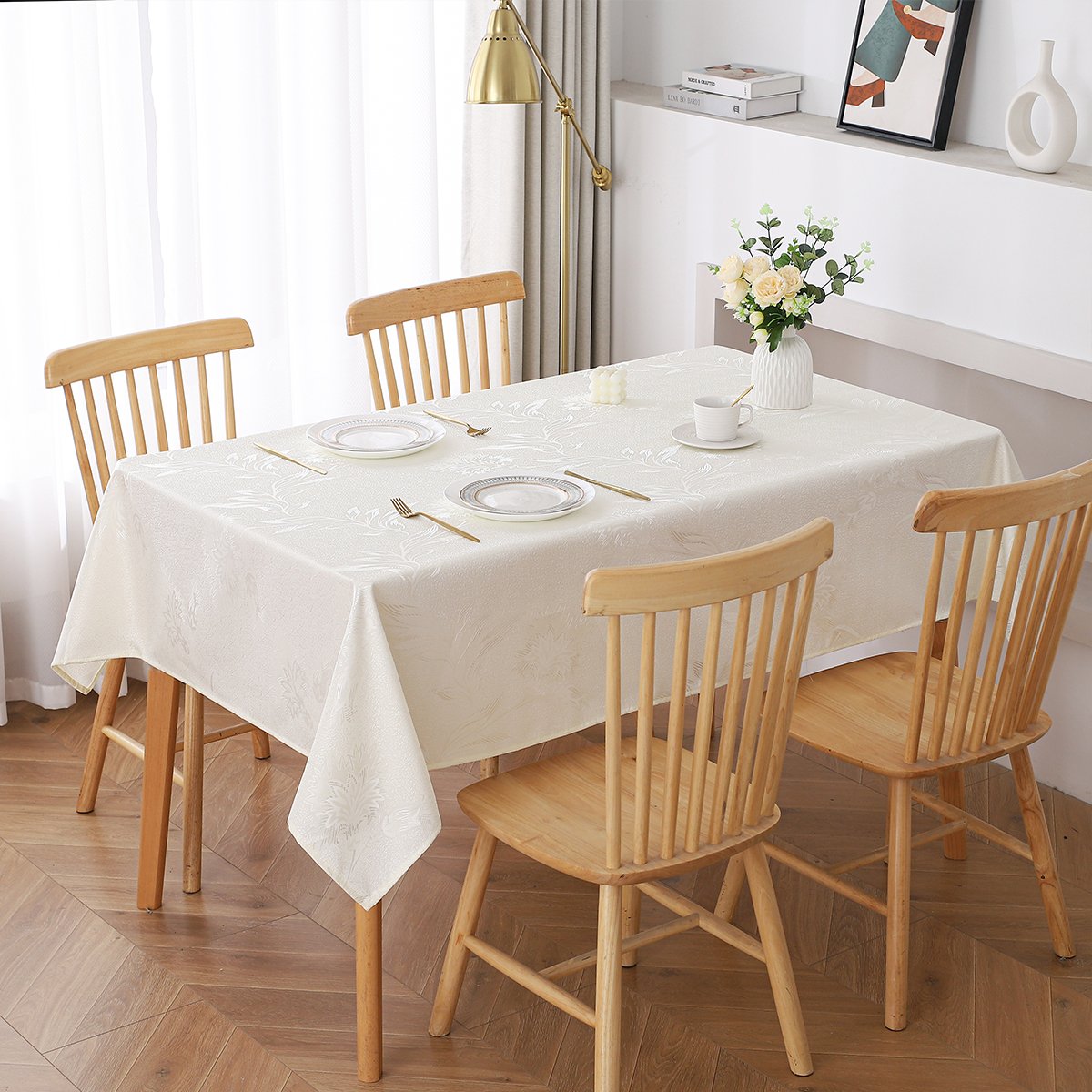 Elegant Peacock Feather Jacquard Tablecloths with Textured Pattern